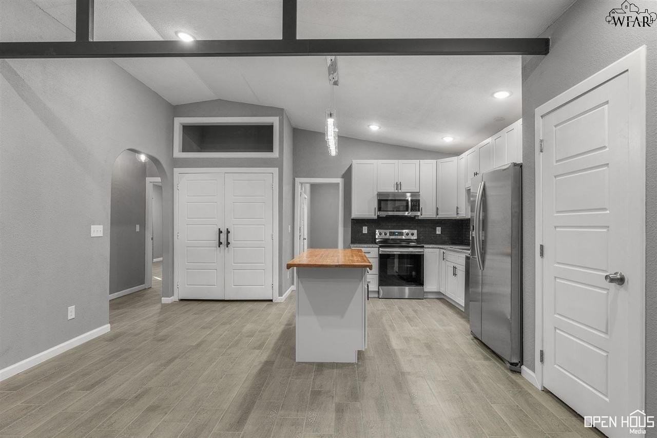 2805 Avenue I - Photo 7 of 29