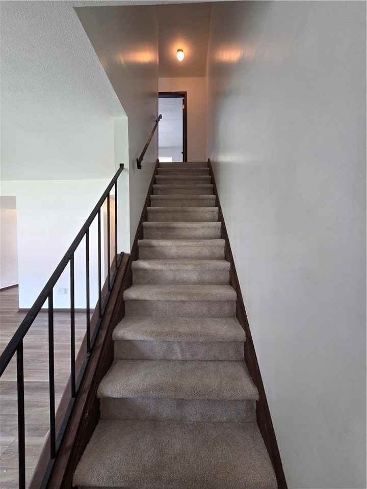 111 E Pike St - Photo 2 of 31