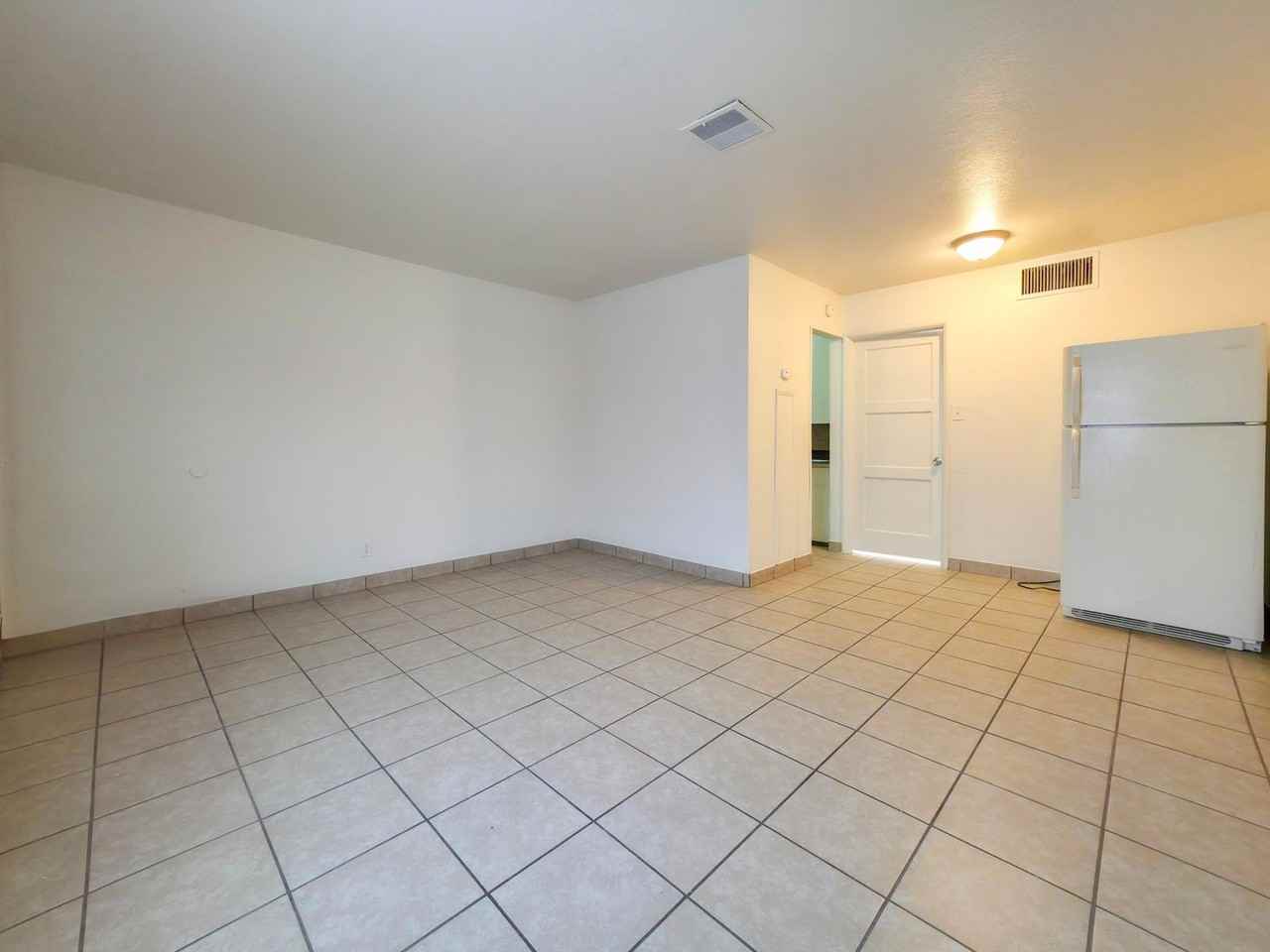 585 W 3rd St - Photo 2 of 7