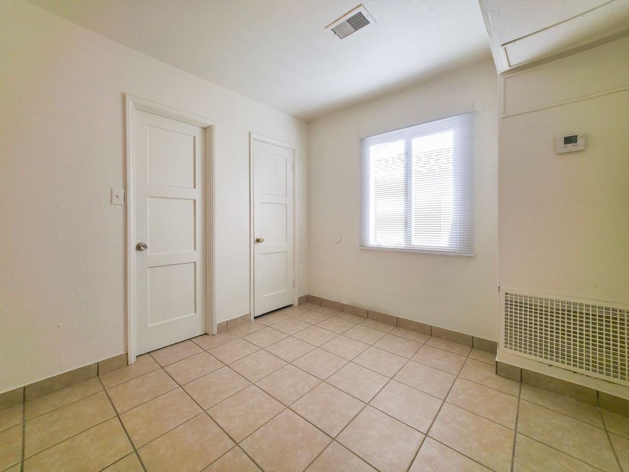 585 W 3rd St - Photo 5 of 7