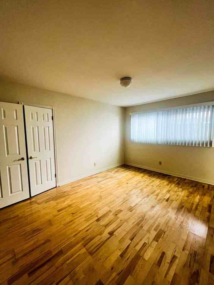 826 Harvard, LLC - Photo 6 of 27