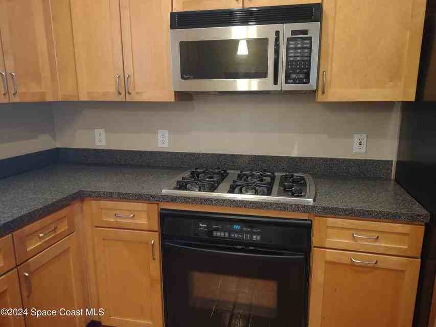 3541 Deer Lakes Dr - Photo 7 of 34