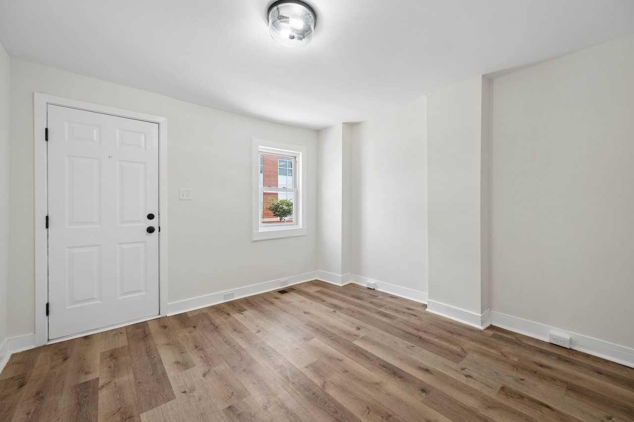 138 E South St #1 - Photo 7 of 18
