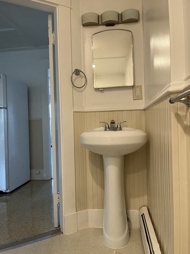 24 Ticonic St #3 - Photo 5 of 10