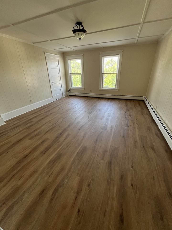 24 Ticonic St #3 - Photo 6 of 10