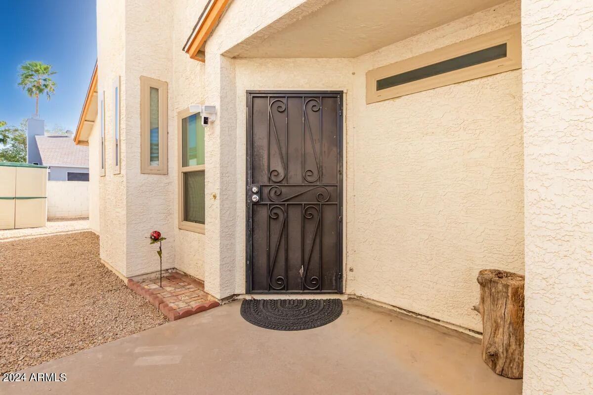 8759 W Grovers Ave - Photo 4 of 26