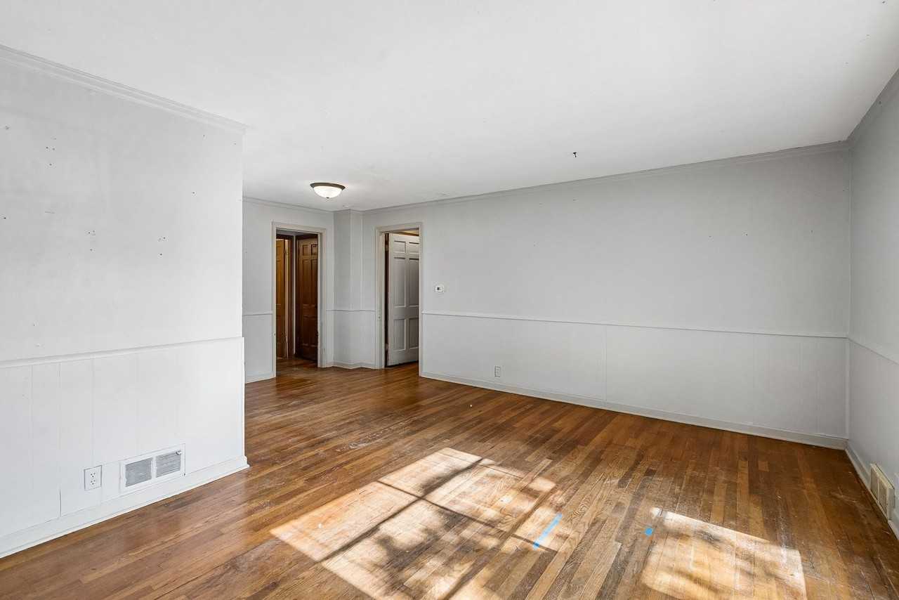 3236 A St - Photo 3 of 10