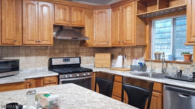 175 Delavan Ave - Photo 6 of 23