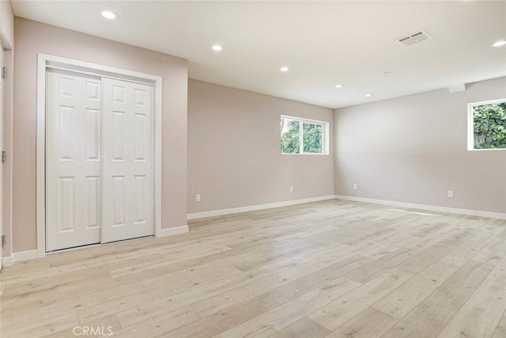7302 Firmament Ave - Photo 6 of 11