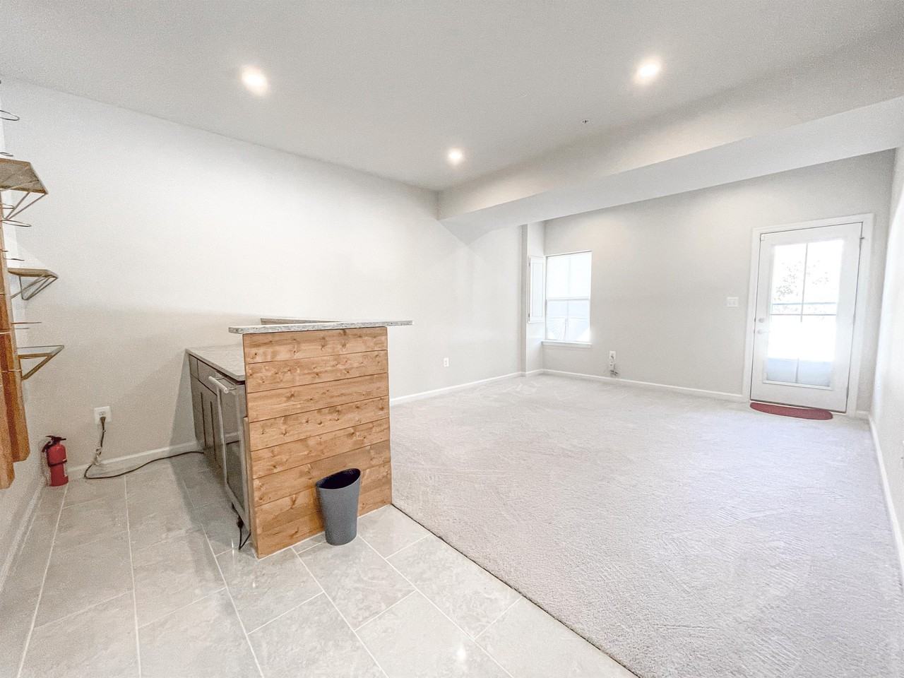 10132 Dorsey Ln - Photo 5 of 48