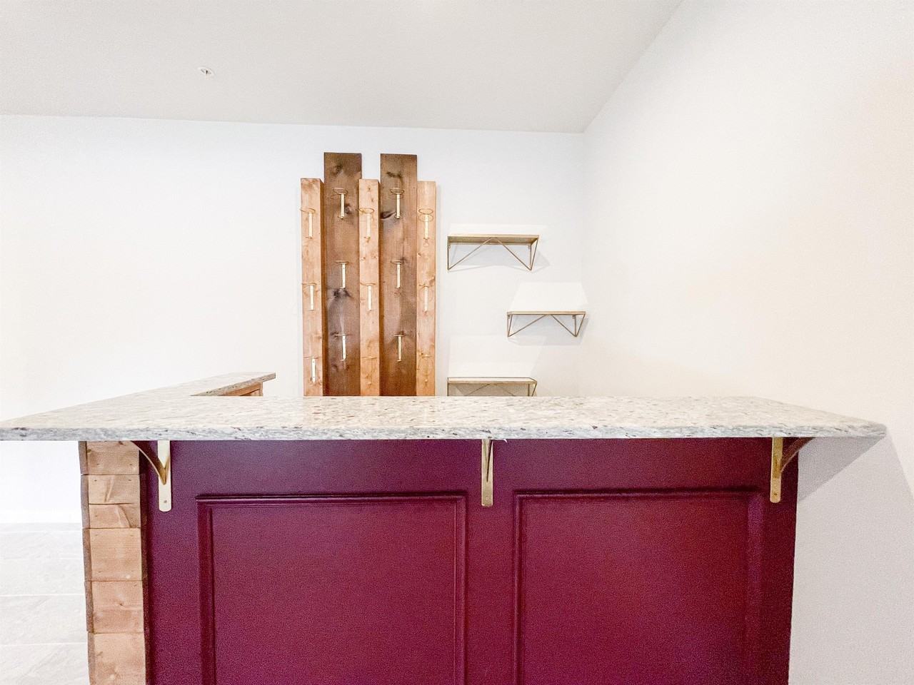10132 Dorsey Ln - Photo 7 of 48