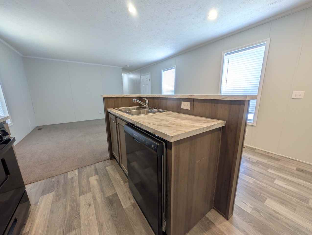 15929 Villaire Ave #668 - Photo 5 of 25