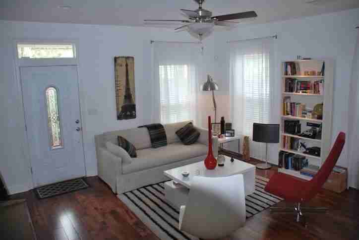 925 Hillary St - Photo 2 of 20