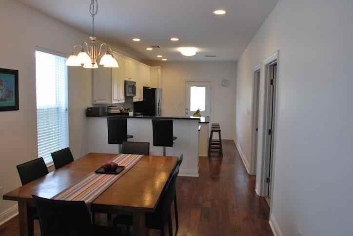 925 Hillary St - Photo 5 of 20