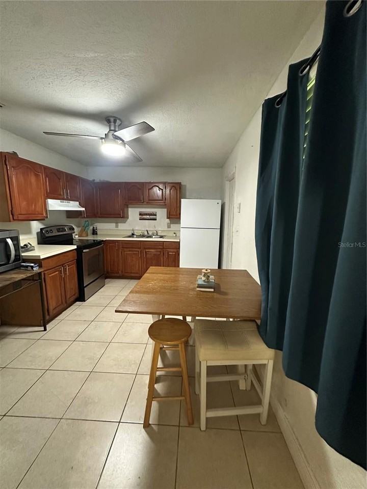 1315 Overdale St - Photo 3 of 18