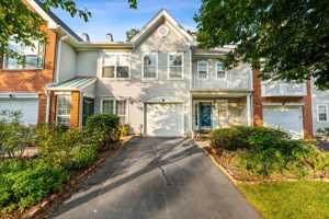 featured image of 8 Henry Ct