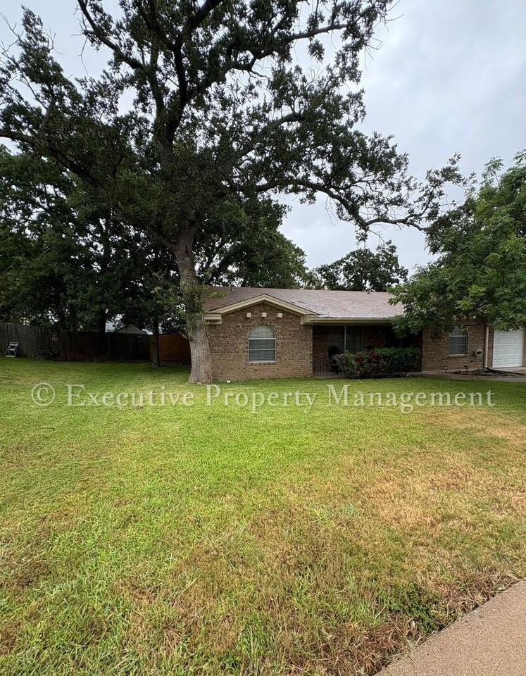 410 Jeffery Ln - Photo 2 of 50
