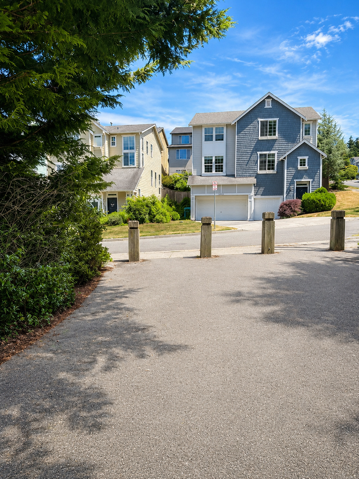20933 13th Pl W - Photo 2 of 12