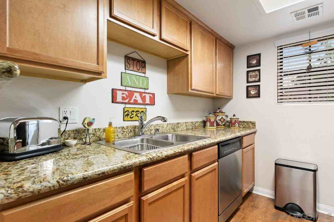 12095 Alta Carmel Ct #1 - Photo 6 of 20
