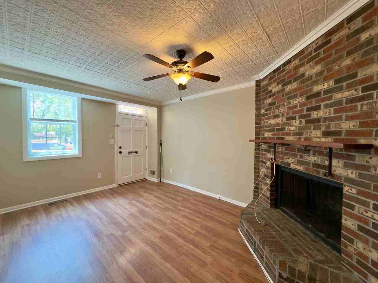 678 Melvin Dr - Photo 2 of 18
