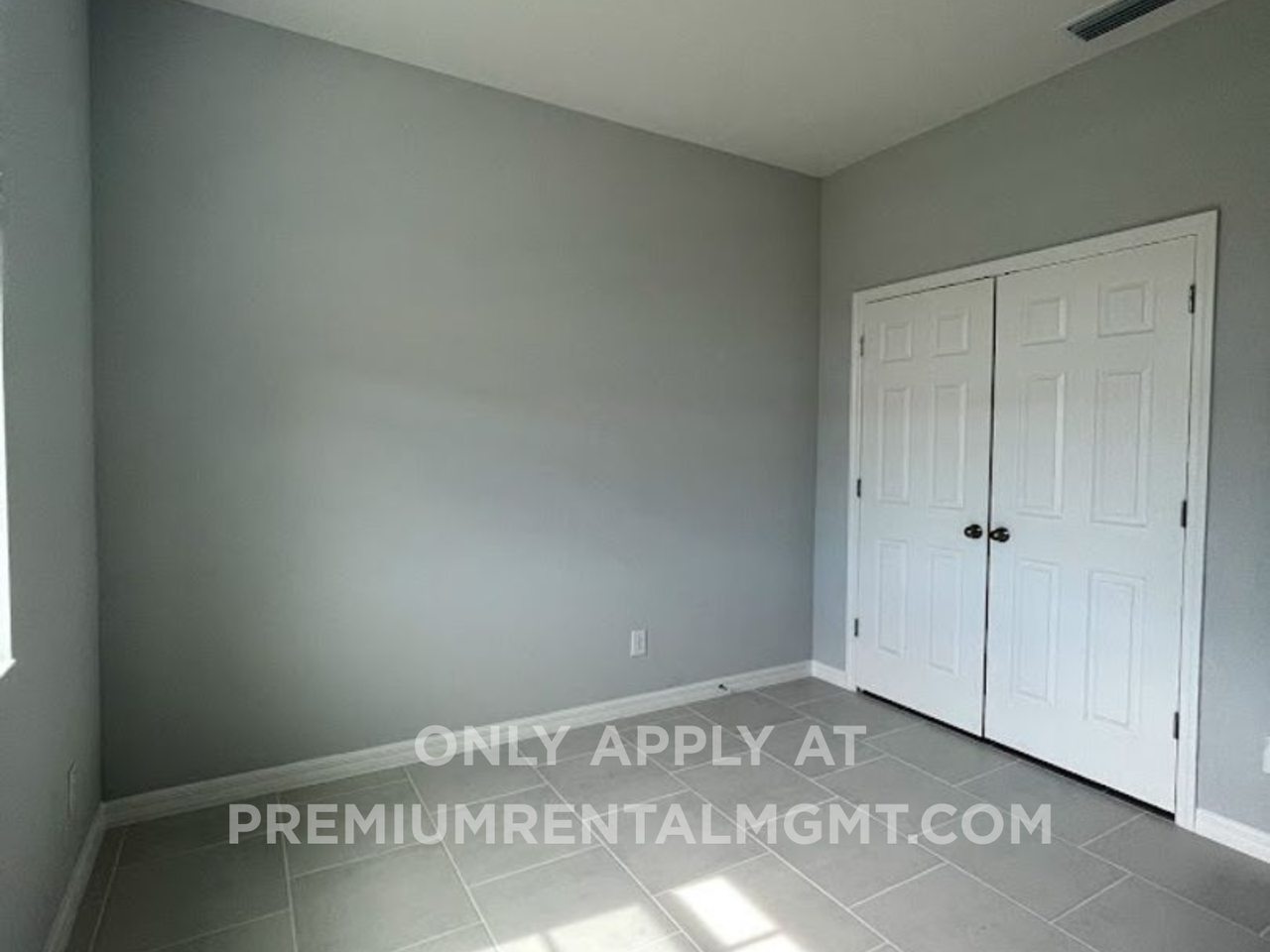1415 Grassland Ave - Photo 5 of 32