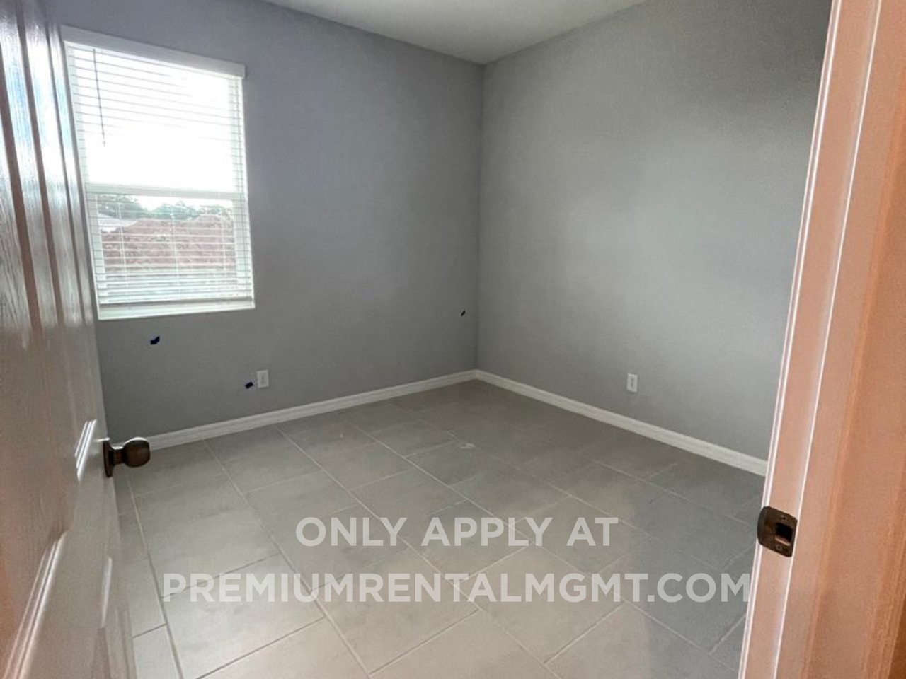 1415 Grassland Ave - Photo 6 of 32