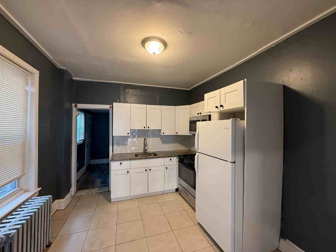 2021 E Monmouth St - Photo 3 of 5