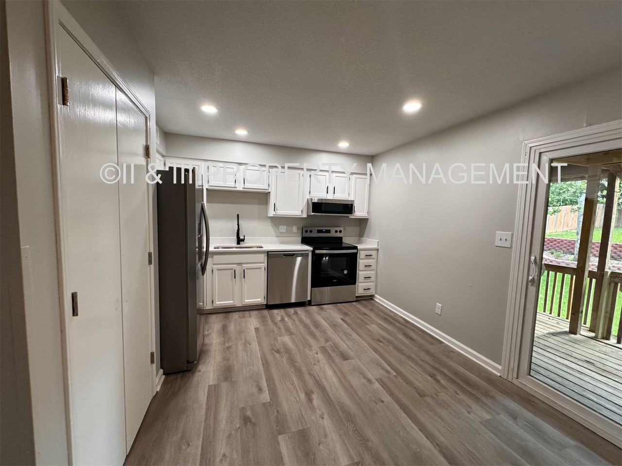 4715 Fontana St #1 - Photo 6 of 22