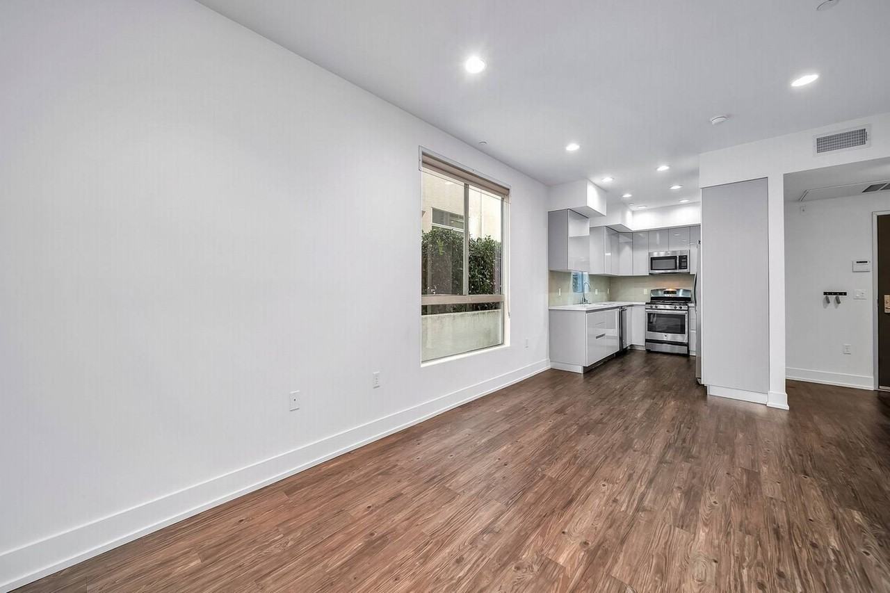 2028 S Bentley Ave #102 - Photo 4 of 15