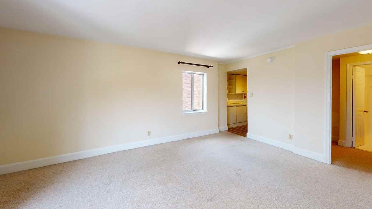 1825 T St Nw - Photo 5 of 13