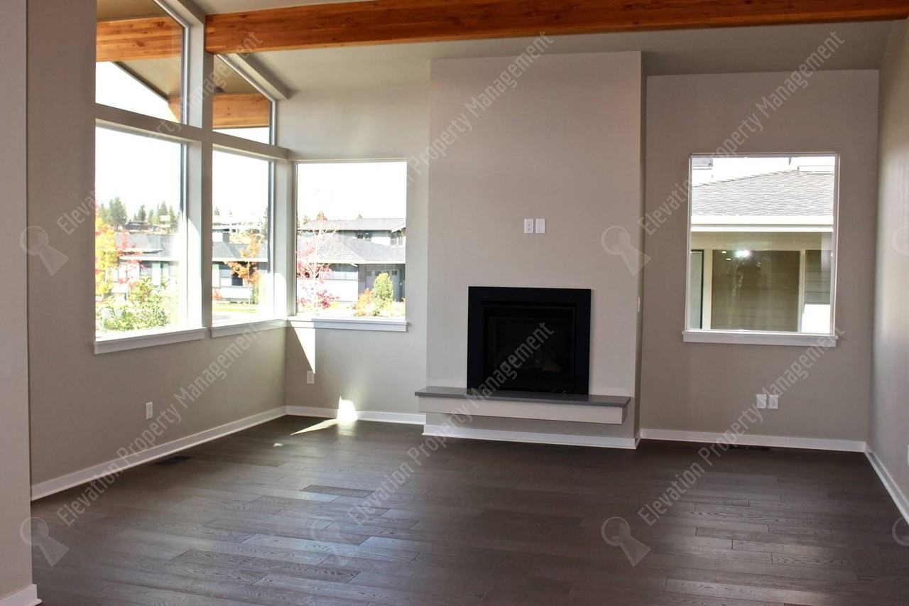 3038 Nw Clearwater Dr - Photo 5 of 23