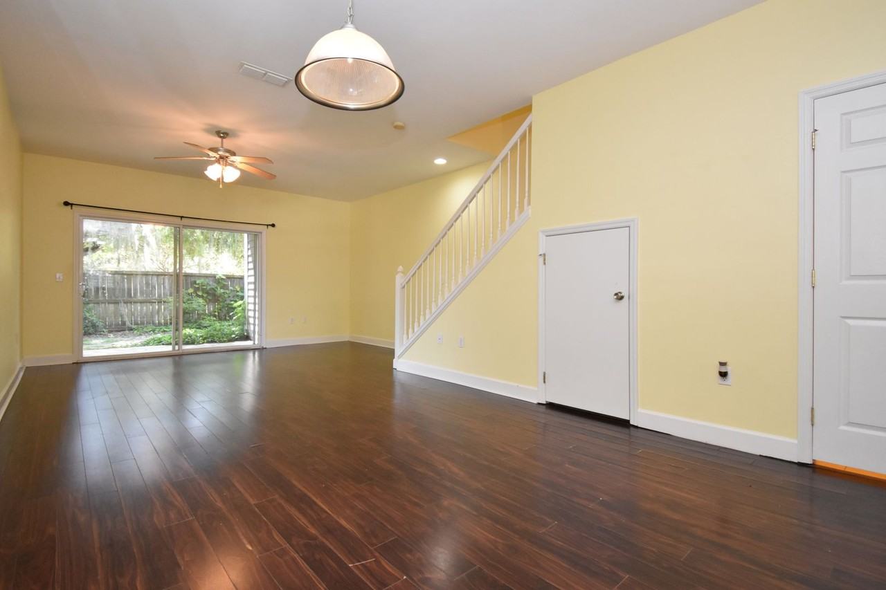 941 Nw 21st Ave - Photo 2 of 15