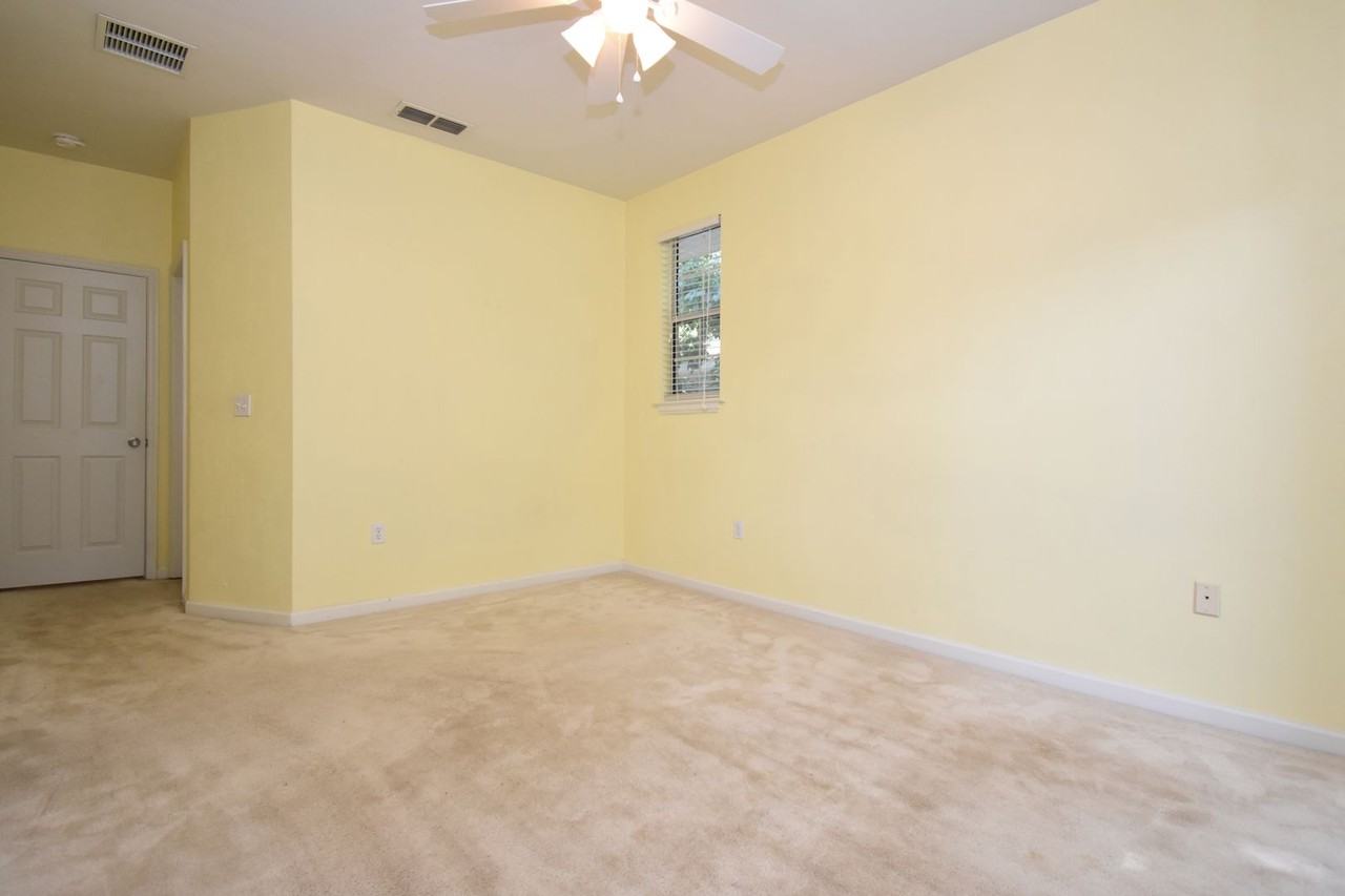 941 Nw 21st Ave - Photo 7 of 15