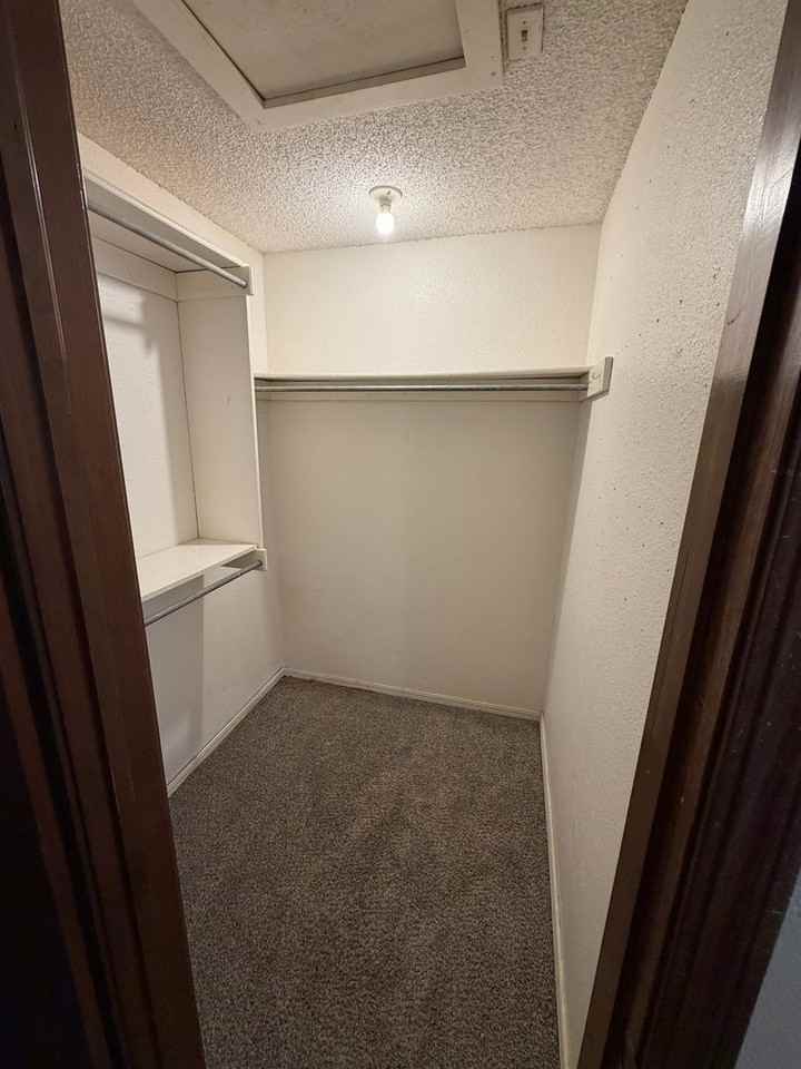 2913 Sw 82nd St - Photo 4 of 6