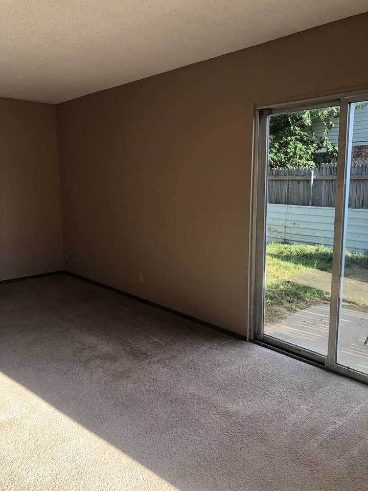 8406 S Camay Ave - Photo 3 of 7