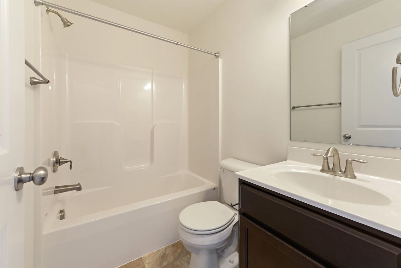 182 Holstein Dr - Photo 4 of 9