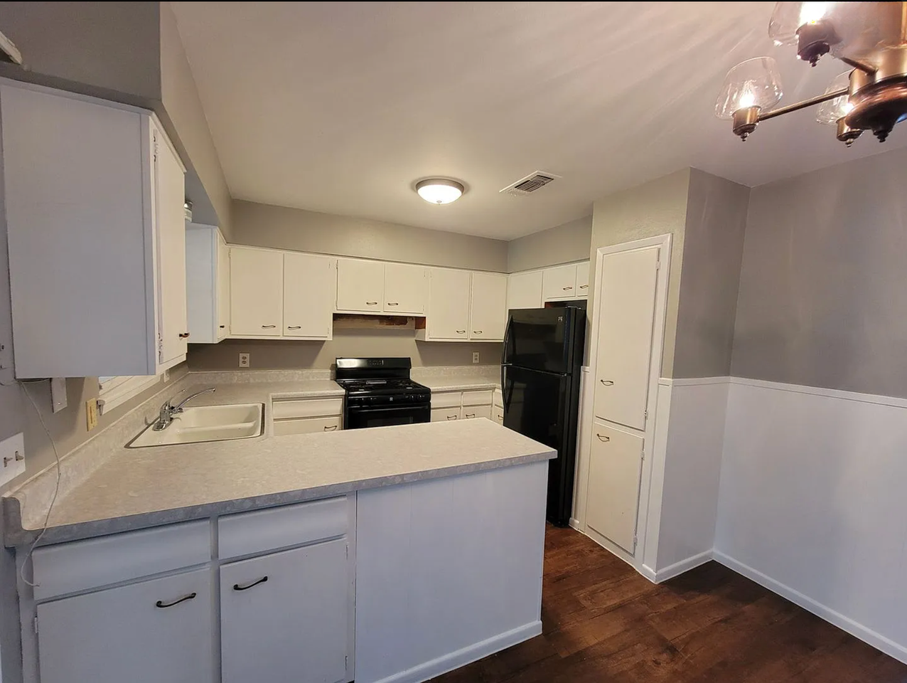 2447 Hiawatha St - Photo 6 of 23