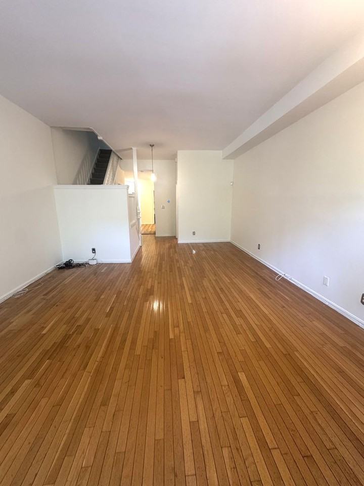 932 Westminster St Nw ##Nw - Photo 2 of 28