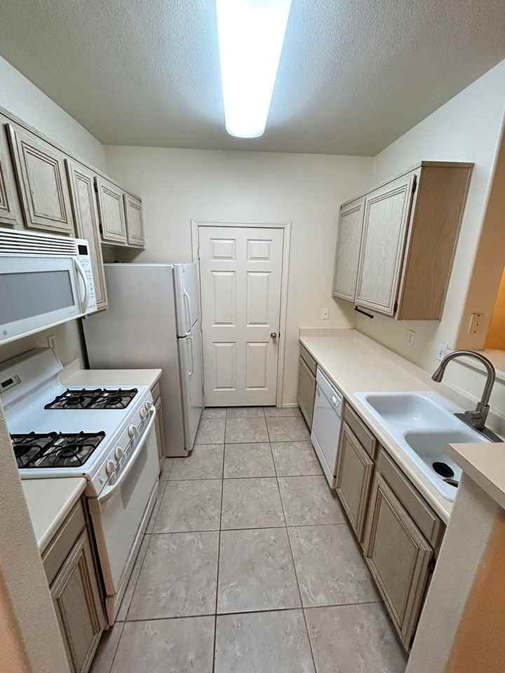 7143 S Durango Dr #110 - Photo 7 of 25
