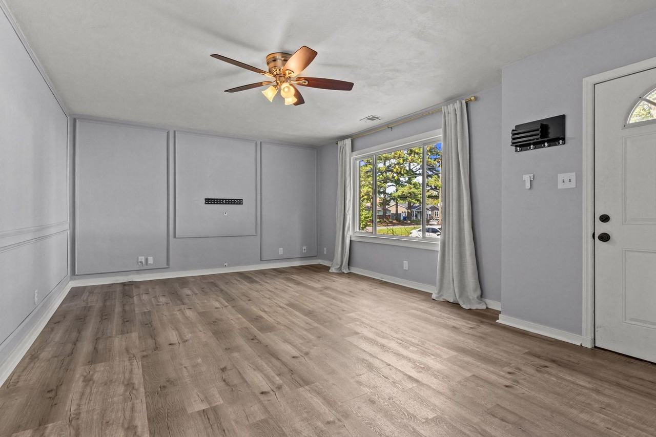 413 Catalina Ave - Photo 3 of 21