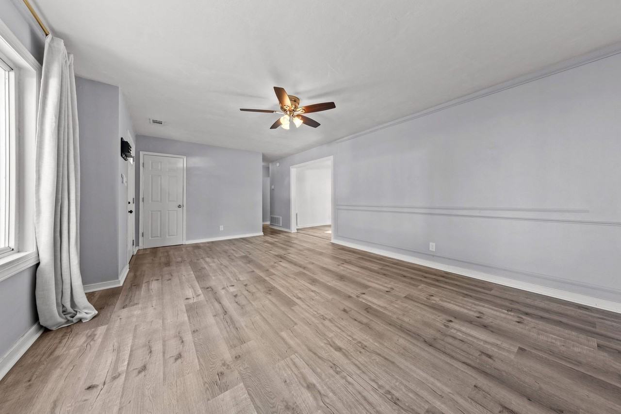 413 Catalina Ave - Photo 4 of 21