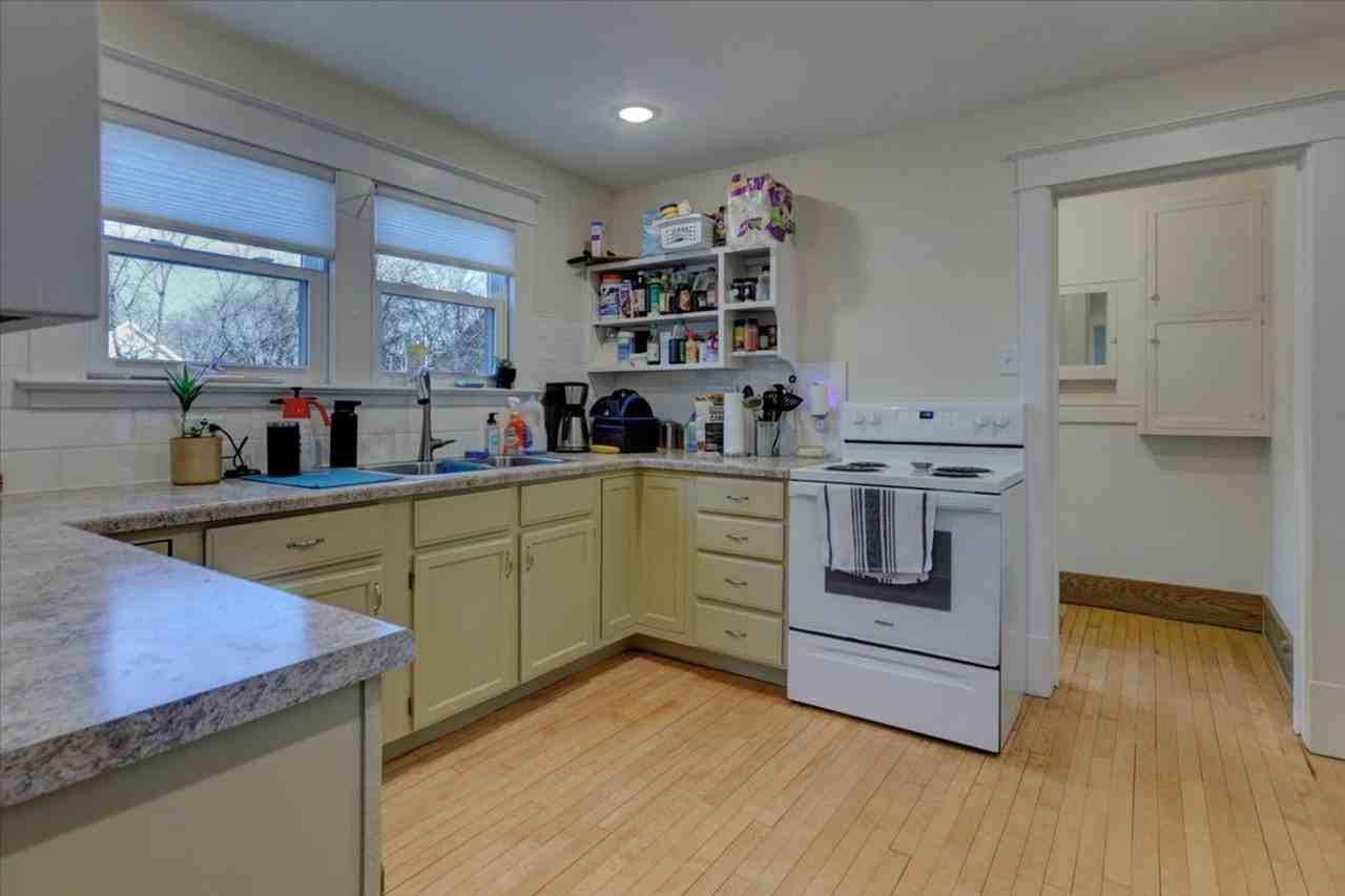 2115 3rd St E - Photo 2 of 25