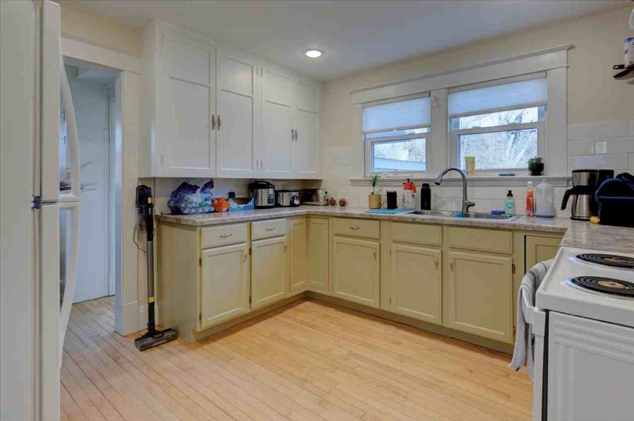 2115 3rd St E - Photo 3 of 25