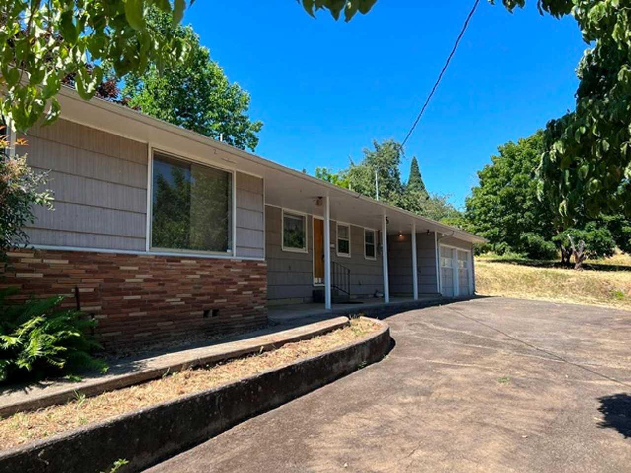 720 Orchard Heights Rd Nw - Photo 2 of 50