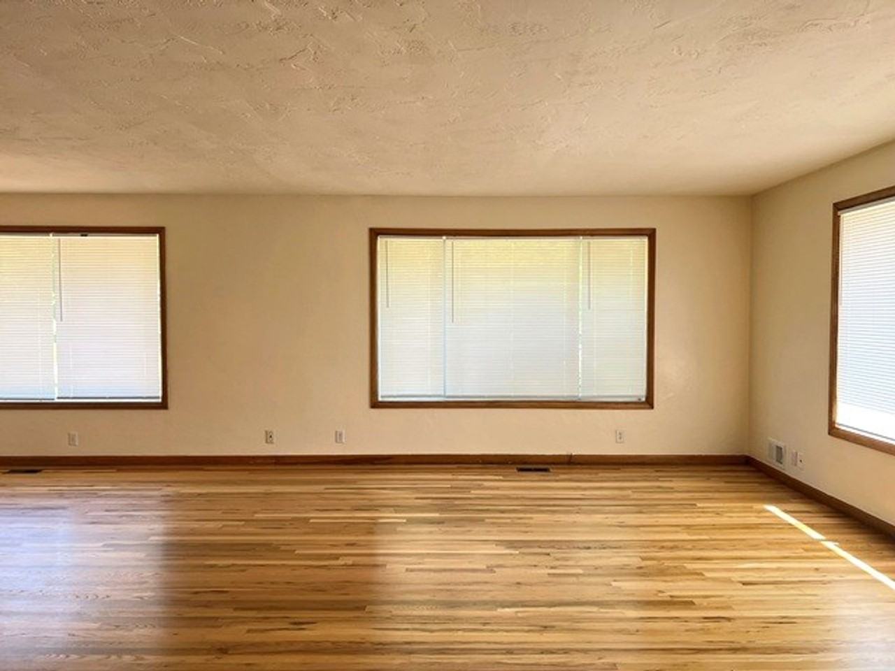 720 Orchard Heights Rd Nw - Photo 5 of 50