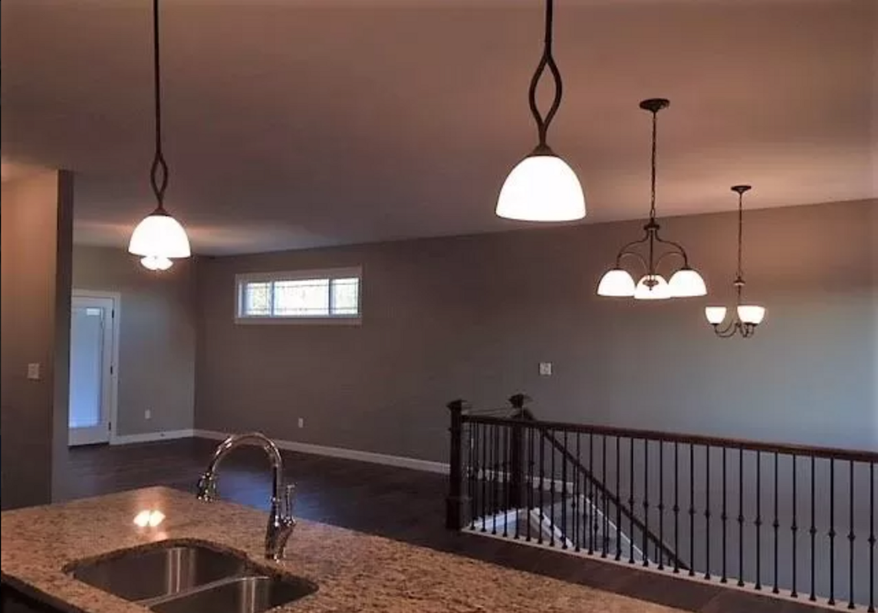4423 Se Gemstone Ln - Photo 3 of 9
