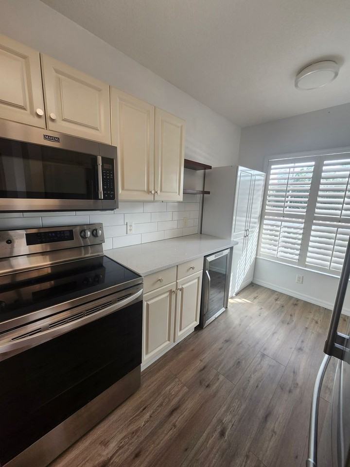 2061 Willow Hammock Cir #202 - Photo 5 of 17