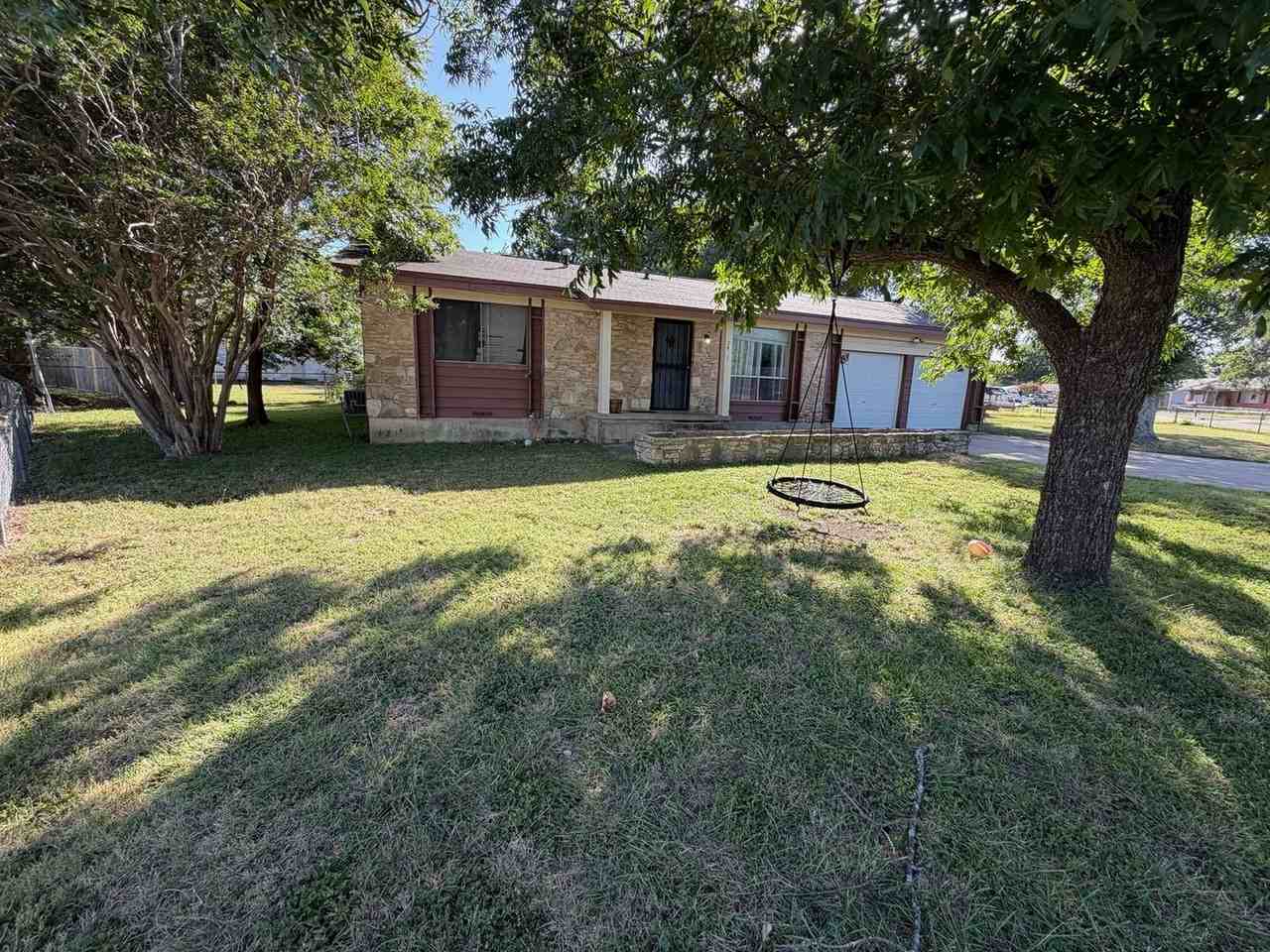 2812 Live Oak Dr - Photo 3 of 3