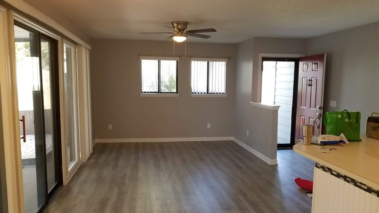 817 Premier Dr - Photo 3 of 14