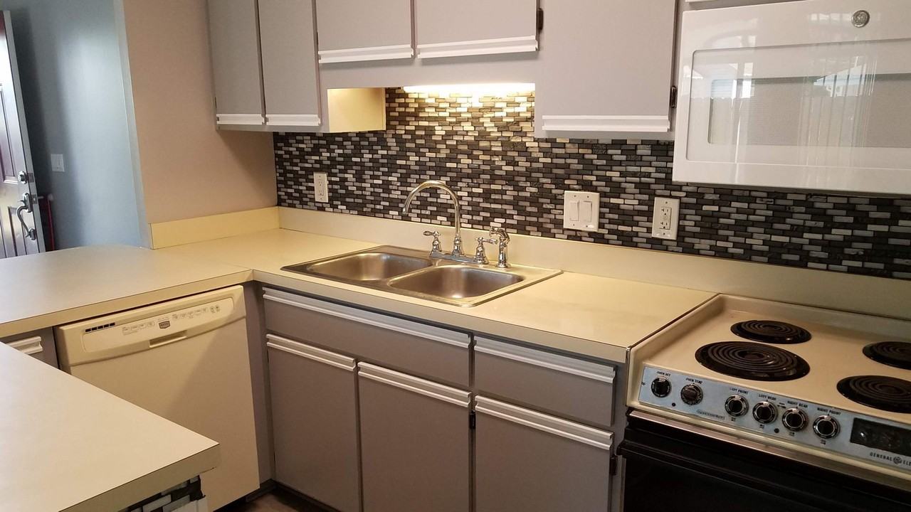 817 Premier Dr - Photo 5 of 14